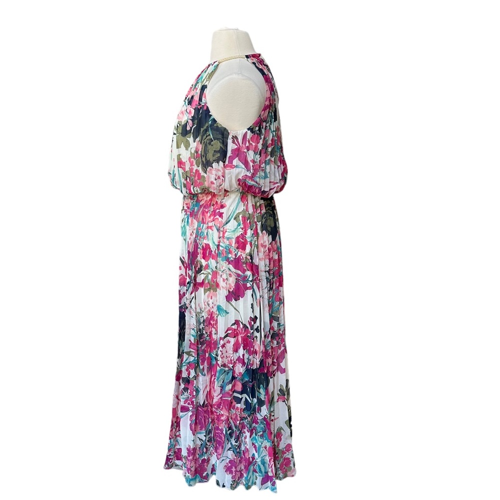 *SOLD* Plus Size Floral Maxi - Picture 3 of 15